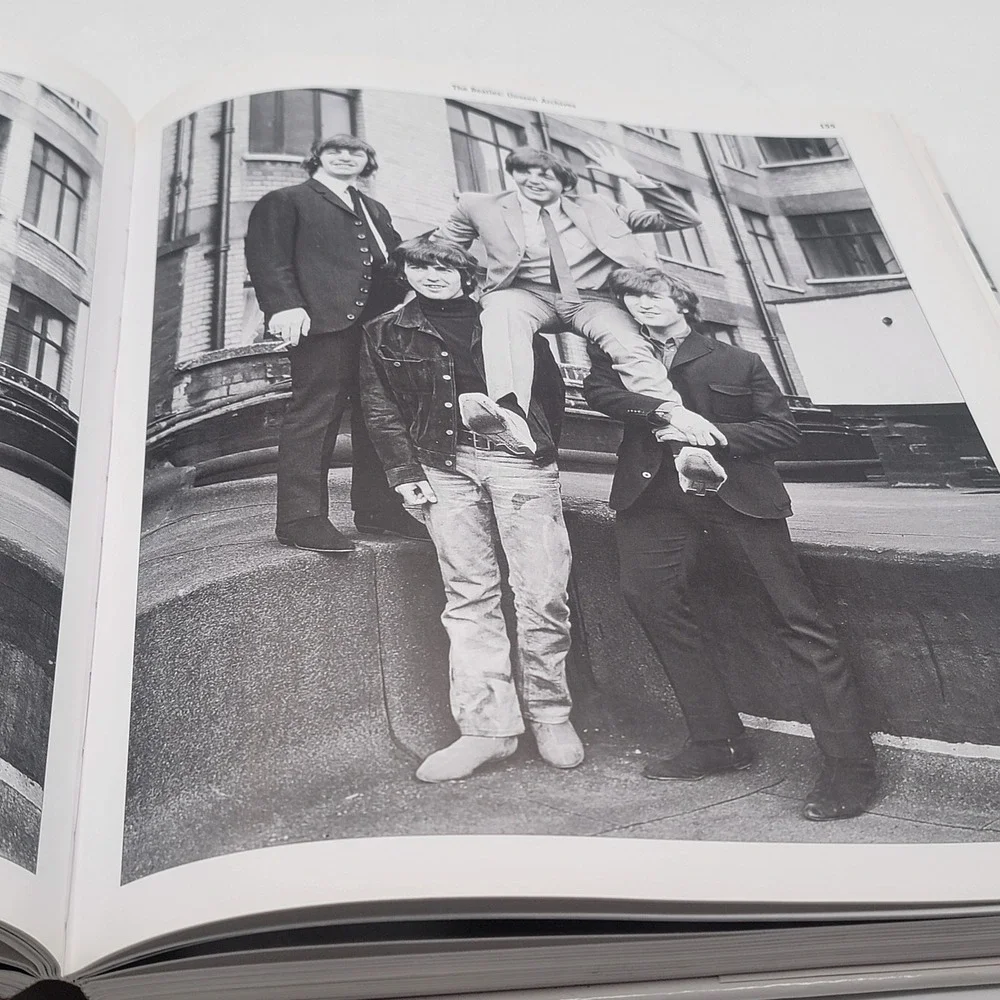 Tim Hill The‎ Beatles Unseen Archives Hardcover 2006 600 Photographs Good
